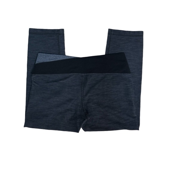 Lululemon Two Toned Black and Gray Crop Leggings - Picture 4 of 4